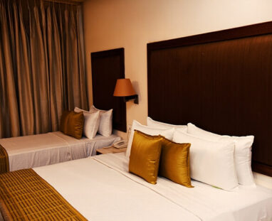 superior triple bed room